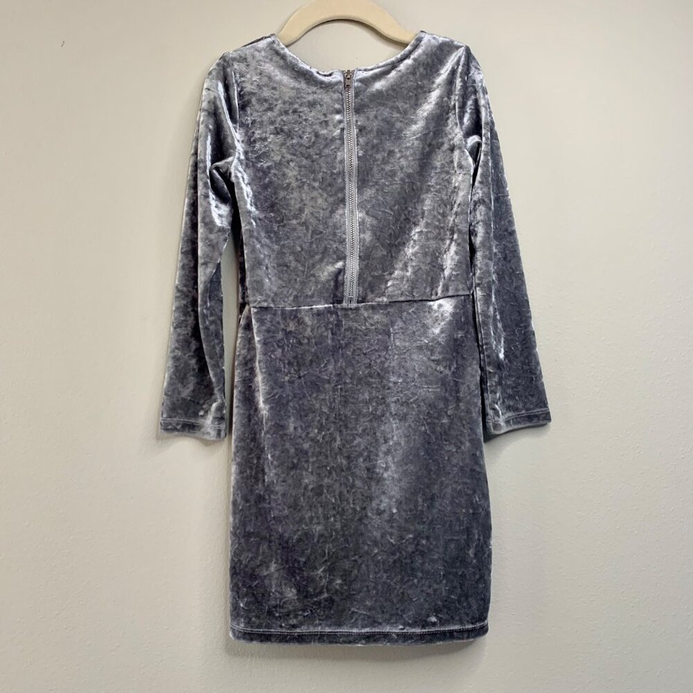 H&M Crushed Velvet Dress  Girls 4-6 4T 5T Silver Grey Velour Pockets H And M - Picture 2 of 6
